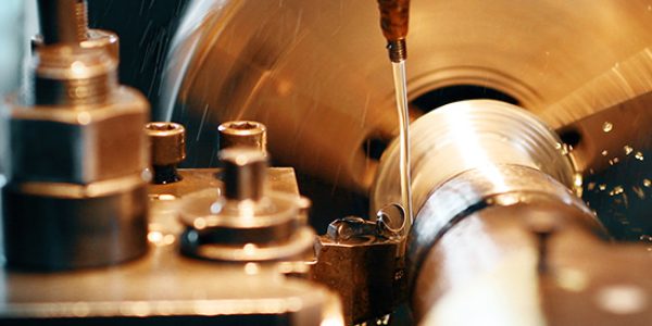 Cnc metal milling lathe machine in metal industries factory